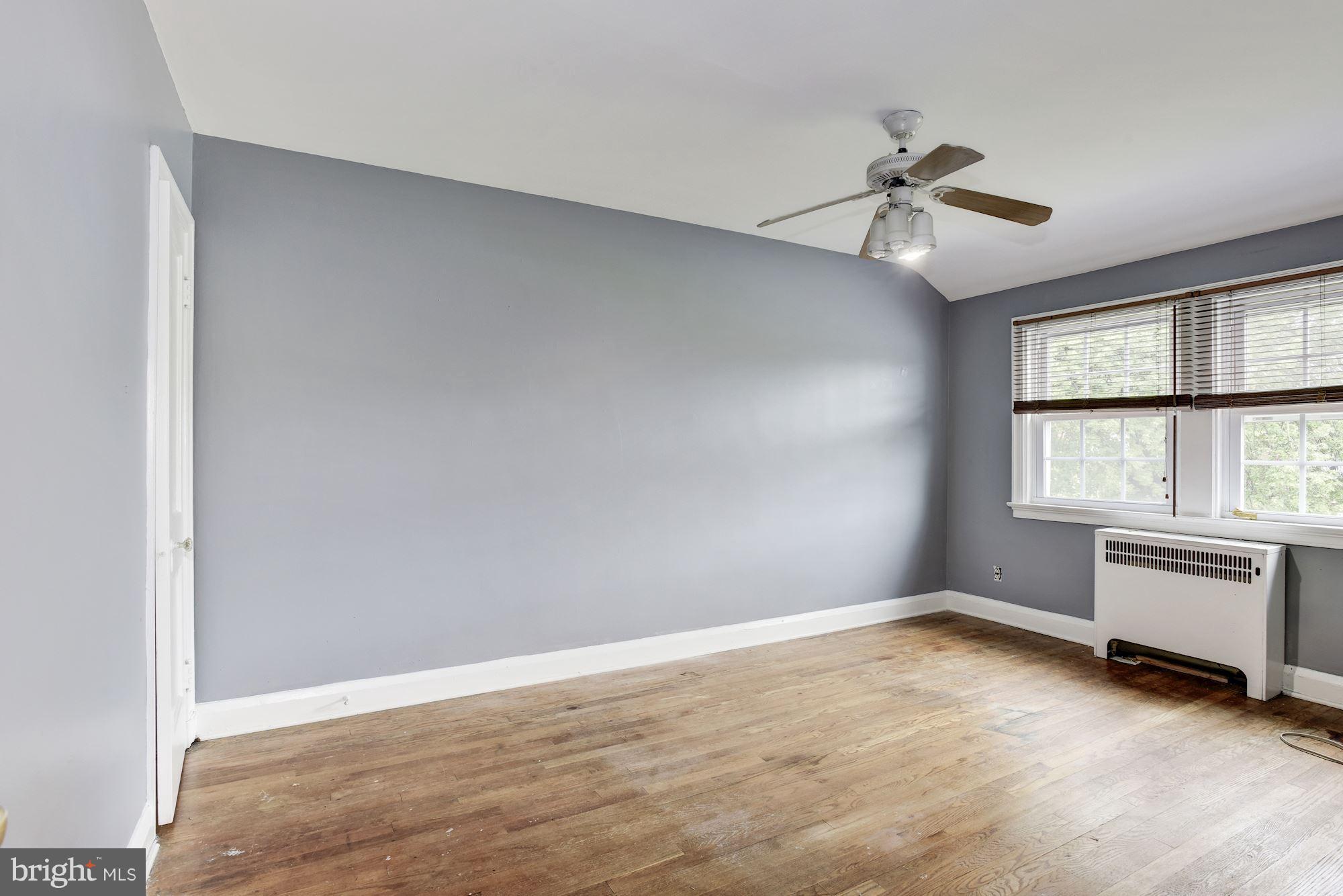 221 Ridge Avenue Baltimore, MD 21286 - Photo 10 of 23 Master Bedroom