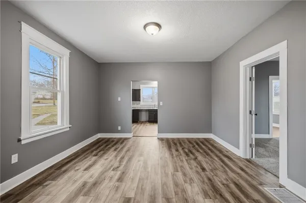 $189,000 | 2113 Jefferson Avenue, Lexington, MO 64067
