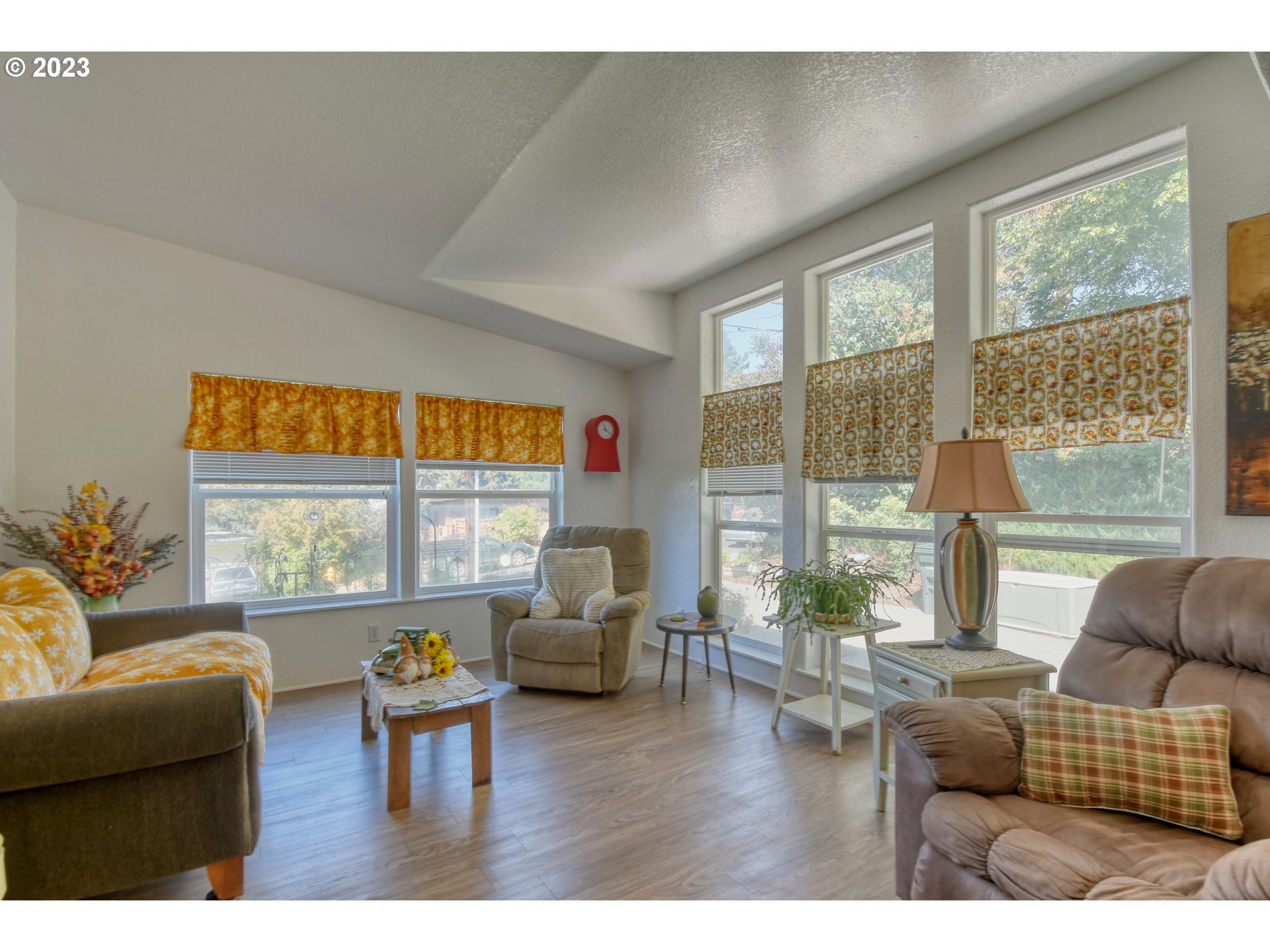 618 Northwest 6th Street Pendleton, OR 97801 - Photo 14 of 41 a living room with furniture and a large window