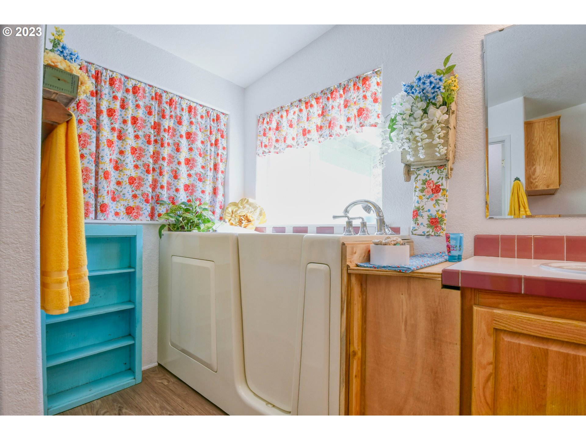 618 Northwest 6th Street Pendleton, OR 97801 - Photo 29 of 41 a kitchen that has a sink and a mirror