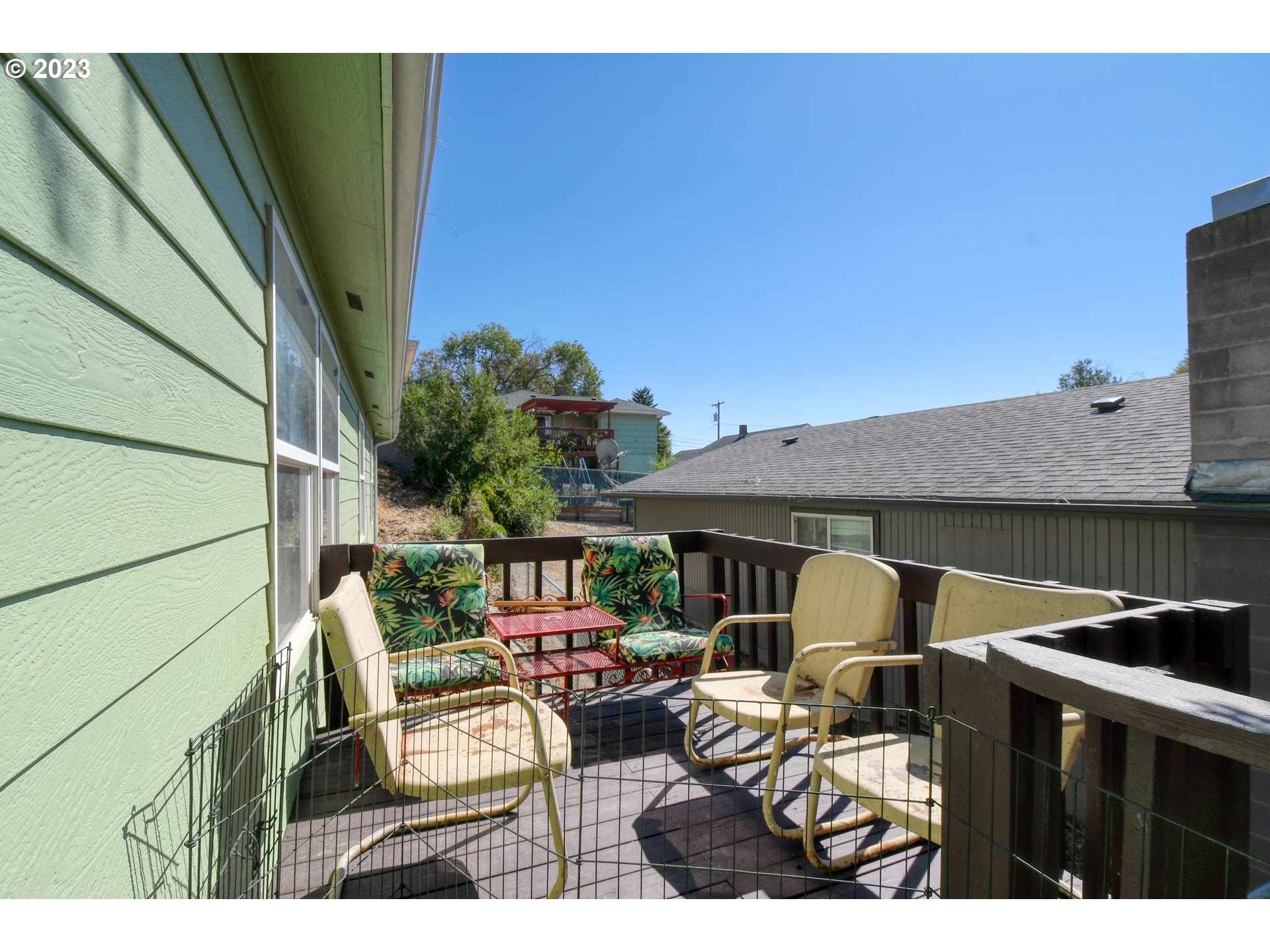 618 Northwest 6th Street Pendleton, OR 97801 - Photo 36 of 41 a outdoor space with furniture
