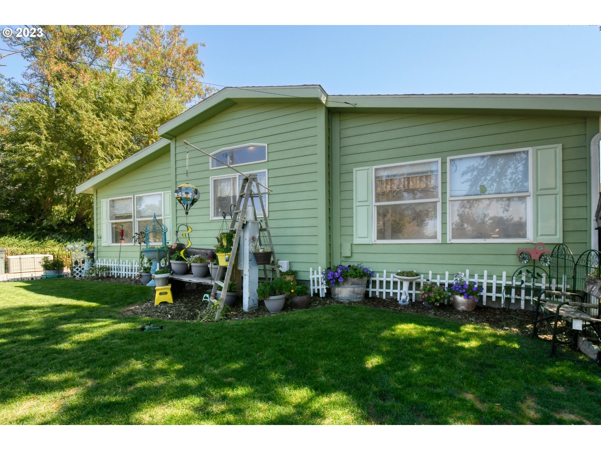 618 Northwest 6th Street Pendleton, OR 97801 - Photo 4 of 41 a view of an house with backyard space and garden
