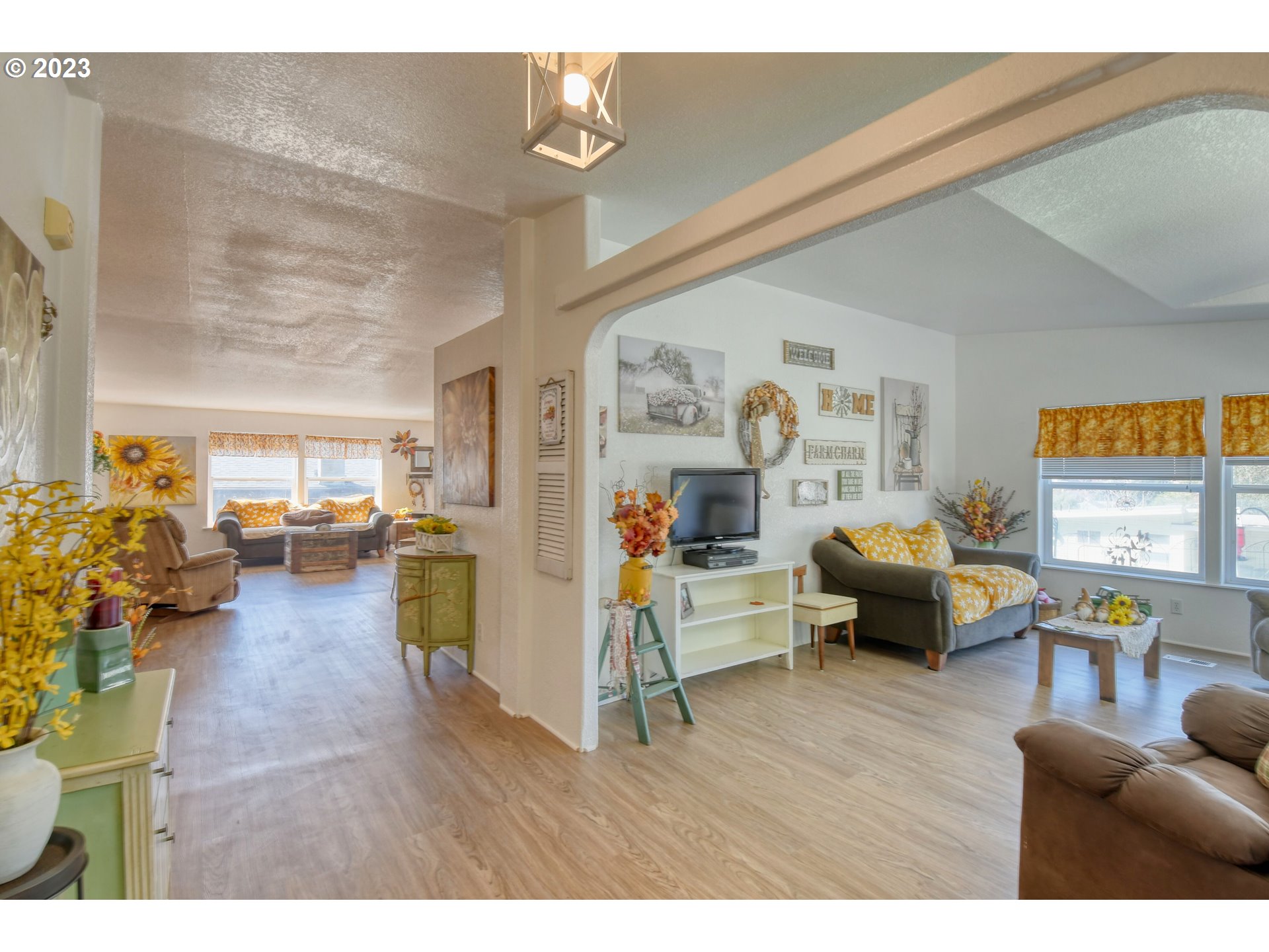 618 Northwest 6th Street Pendleton, OR 97801 - Photo 8 of 41 a living room with furniture and a wooden floor