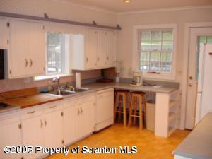 319 Craig Road Dalton, PA 18414 - Photo 9 of 11 Gallery Image 9
