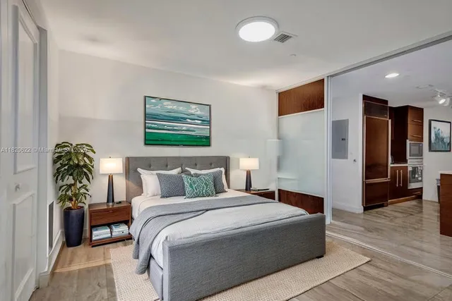 $879,000 | 485 Brickell Avenue, Unit 2009, Miami, FL 33131