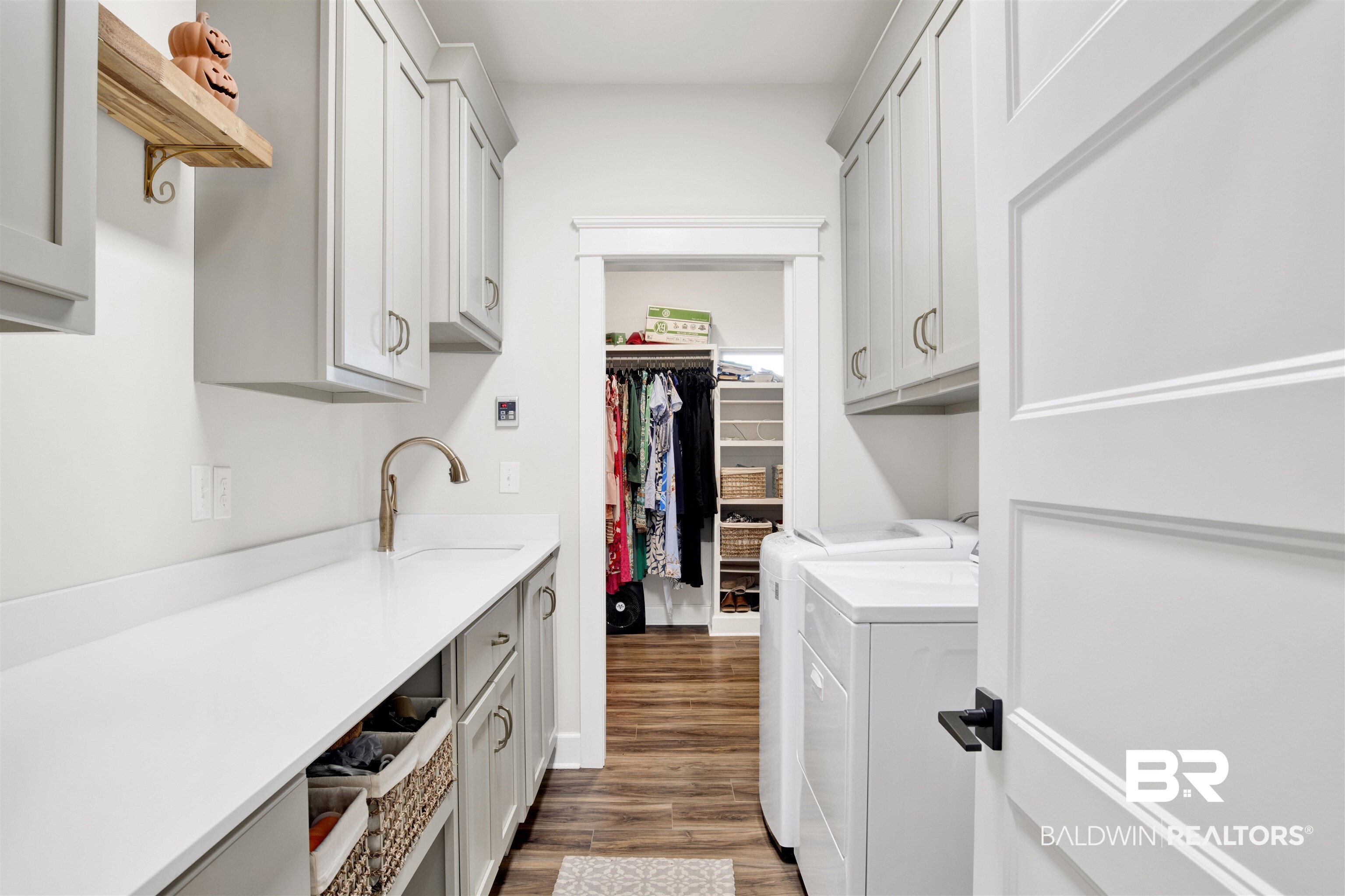1260 Dykes Road North Mobile, AL 36608 - Photo 29 of 42 Laundry