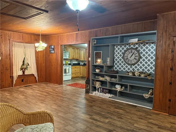 $189,933 | 180 Windy Wood Lane, Pollock, LA 71467