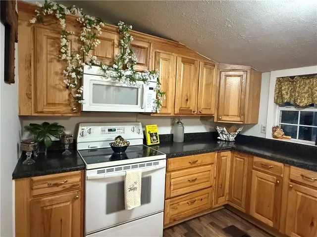 $189,933 | 180 Windy Wood Lane, Pollock, LA 71467