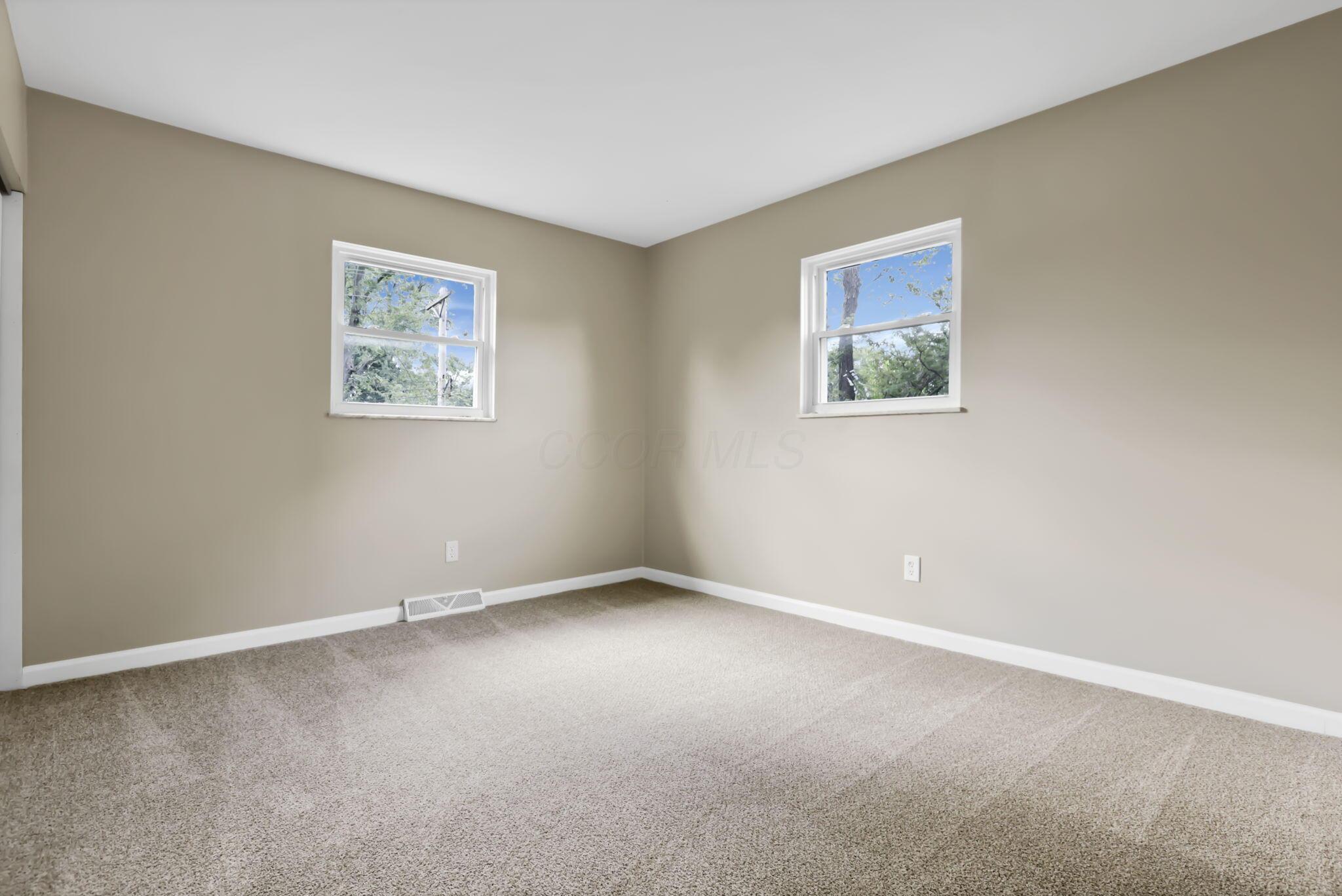 6365 Karl Road Columbus, OH 43229 - Photo 38 of 51 31-web-or-mls-939A9598