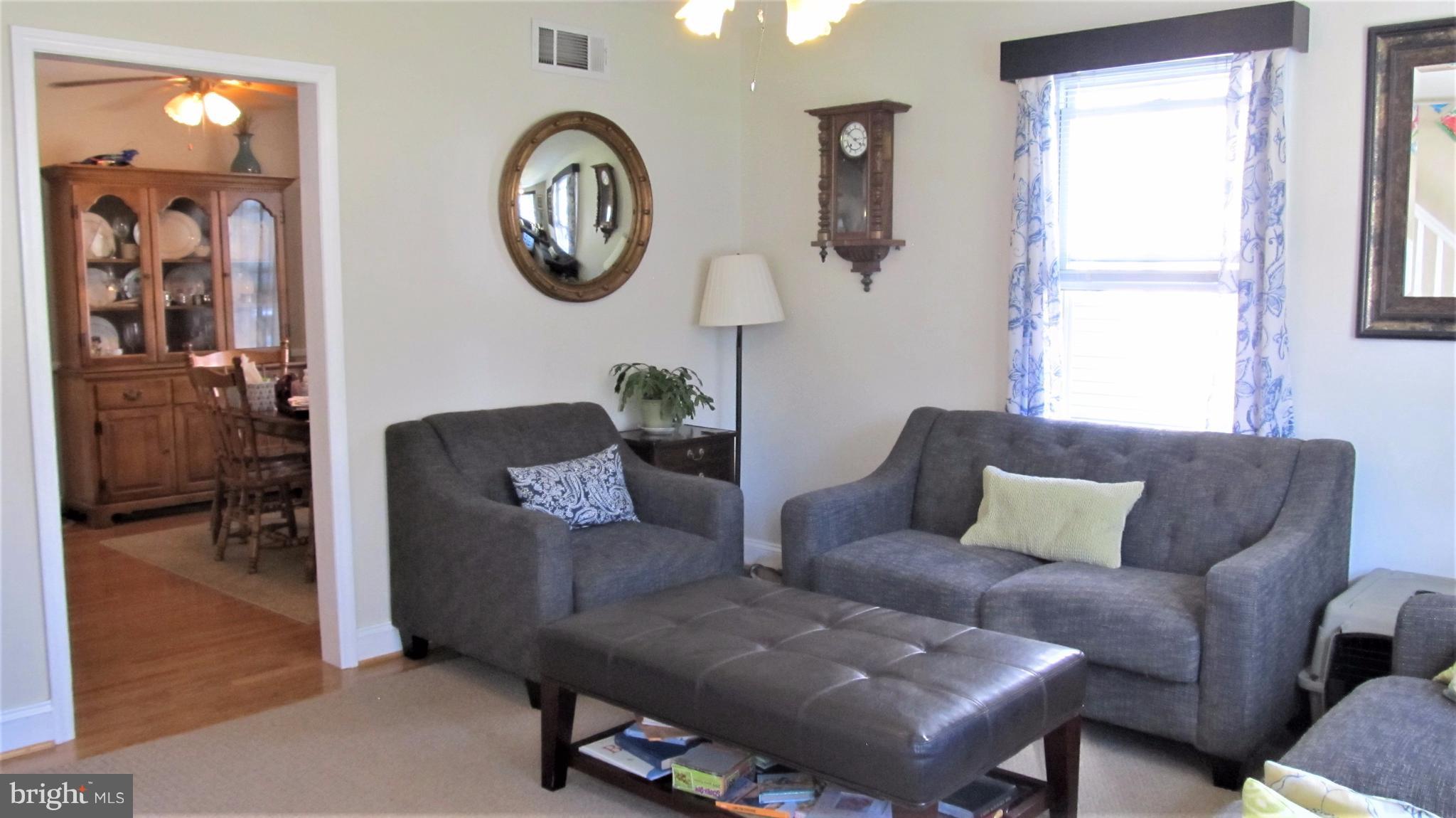 524 Cleveland Road Linthicum Heights, MD 21090 - Photo 3 of 27 Family Room