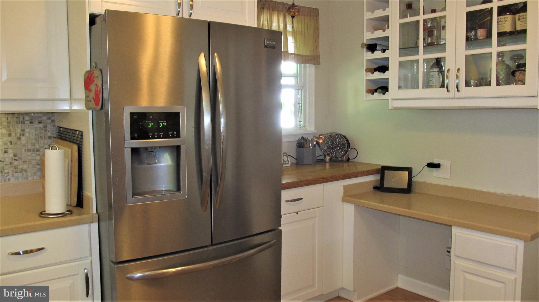 524 Cleveland Road Linthicum Heights, MD 21090 - Photo 6 of 27 Kitchen