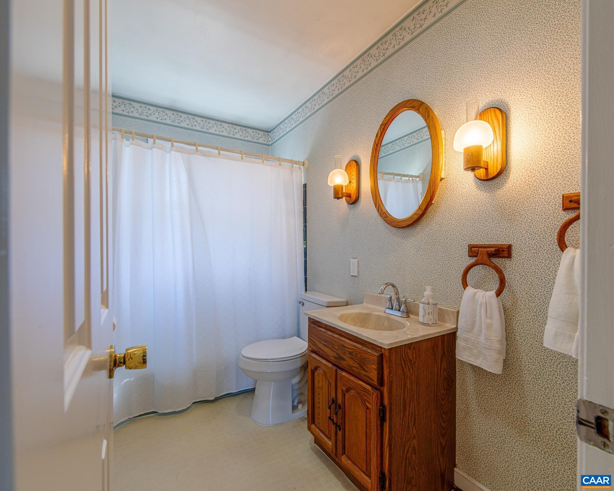 565 Stagecoach Road Charlottesville, VA 22902 - Photo 13 of 32