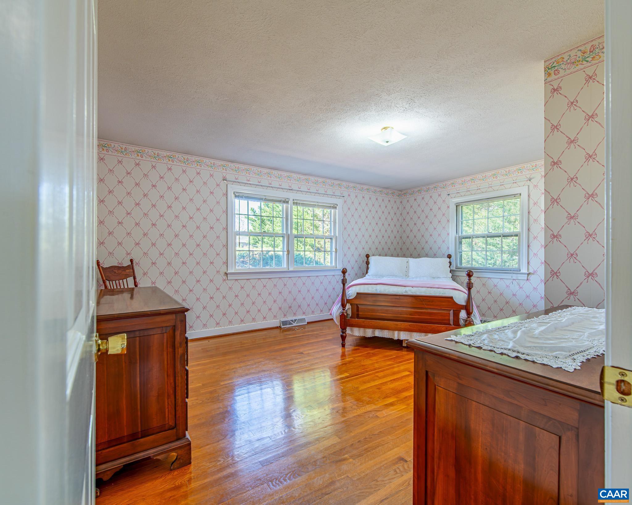 565 Stagecoach Road Charlottesville, VA 22902 - Photo 10 of 32