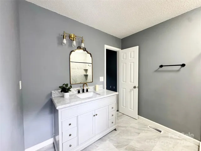 $365,000 | 1634 Pamela Lorraine Drive, Charlotte, NC 28213