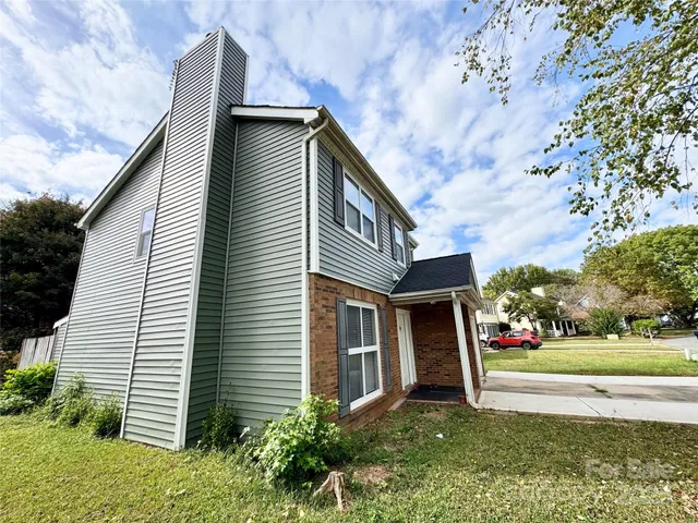 $365,000 | 1634 Pamela Lorraine Drive, Charlotte, NC 28213