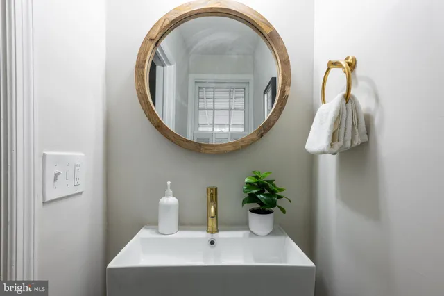 $895,000 | 207 St Dunstans Road, Baltimore, MD 21212