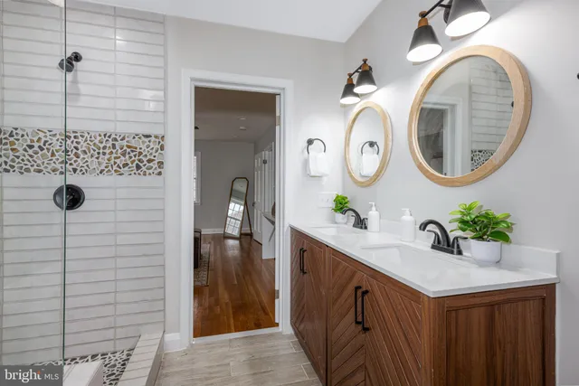 $895,000 | 207 St Dunstans Road, Baltimore, MD 21212