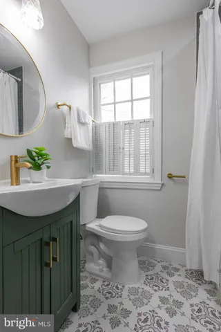 $895,000 | 207 St Dunstans Road, Baltimore, MD 21212