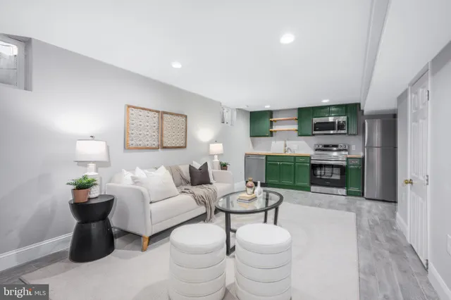 $895,000 | 207 St Dunstans Road, Baltimore, MD 21212