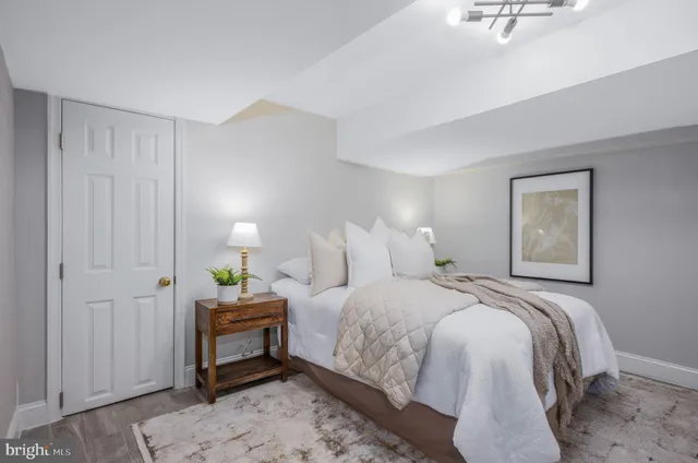 $895,000 | 207 St Dunstans Road, Baltimore, MD 21212