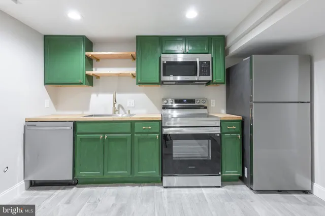 $895,000 | 207 St Dunstans Road, Baltimore, MD 21212