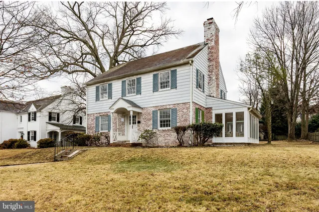 $895,000 | 207 St Dunstans Road, Baltimore, MD 21212