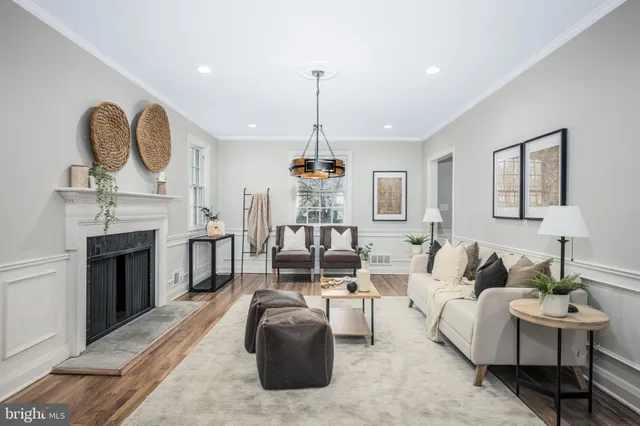 $895,000 | 207 St Dunstans Road, Baltimore, MD 21212