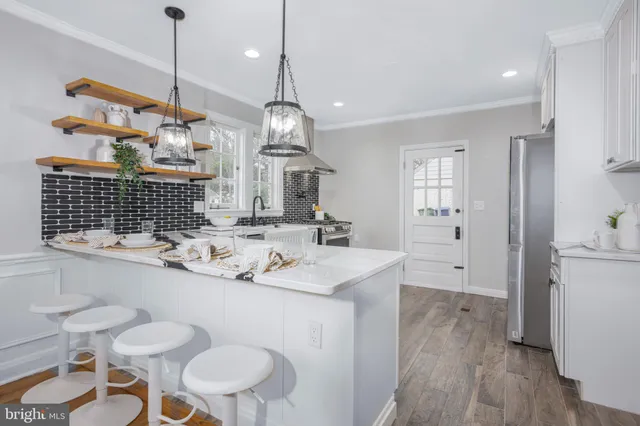 $895,000 | 207 St Dunstans Road, Baltimore, MD 21212