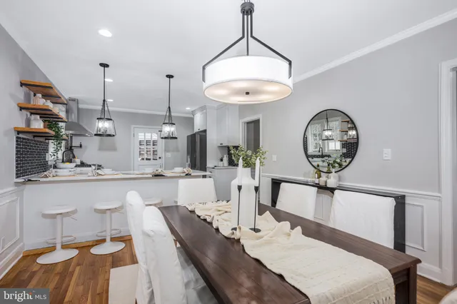 $895,000 | 207 St Dunstans Road, Baltimore, MD 21212