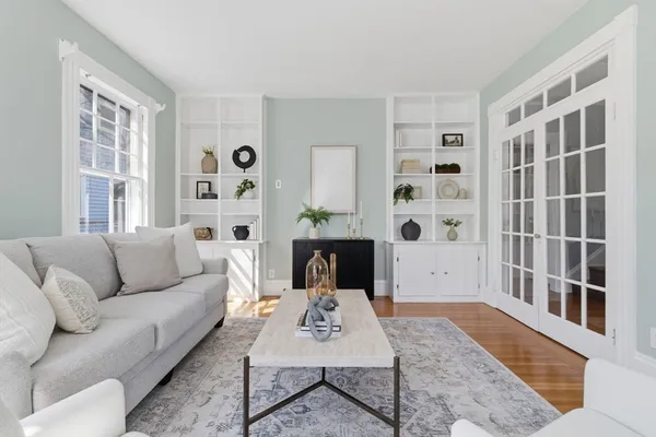 $1,025,000 | 30 Leicester Street, Boston, MA 02135