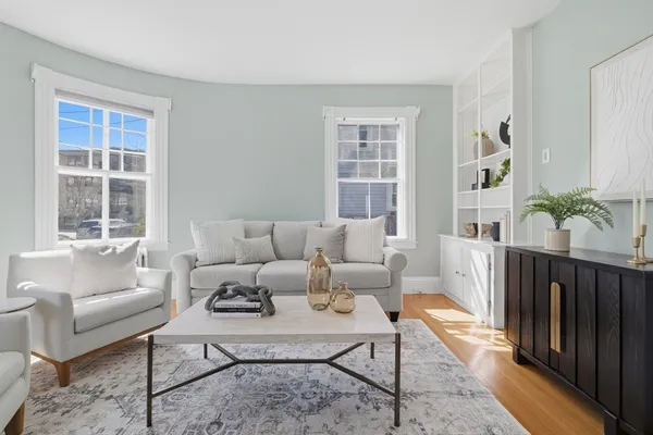 $1,025,000 | 30 Leicester Street, Boston, MA 02135