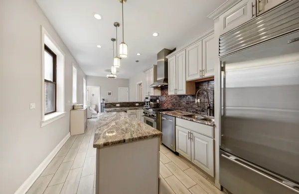 $4,000 | 5054 South Woodlawn Avenue, Unit 3C, Chicago, IL 60615