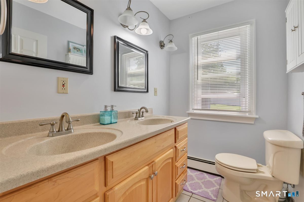 43 High Street Portland, CT 06480 - Photo 16 of 33 Gallery Image 16