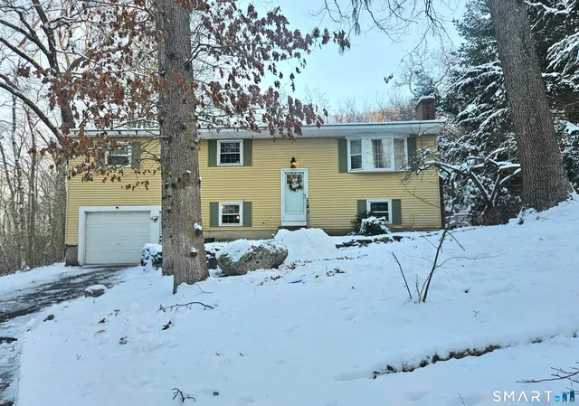 $379,900 | 31 Crouch Road, Hebron, CT 06231
