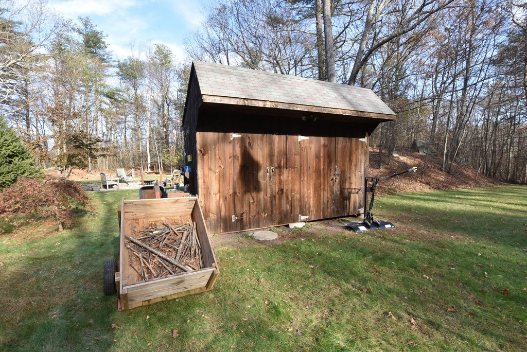 10 Pierce Road Foster, RI 02825 - Photo 5 of 27