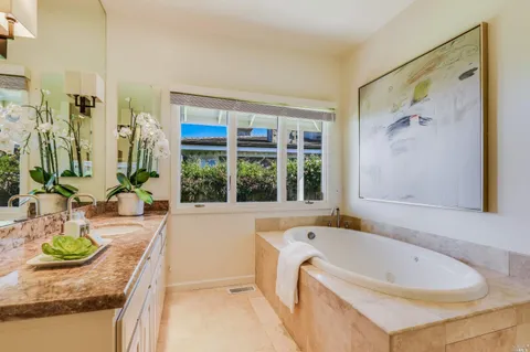 $5,877,000 | 79 St Thomas Way, Tiburon, CA 94920