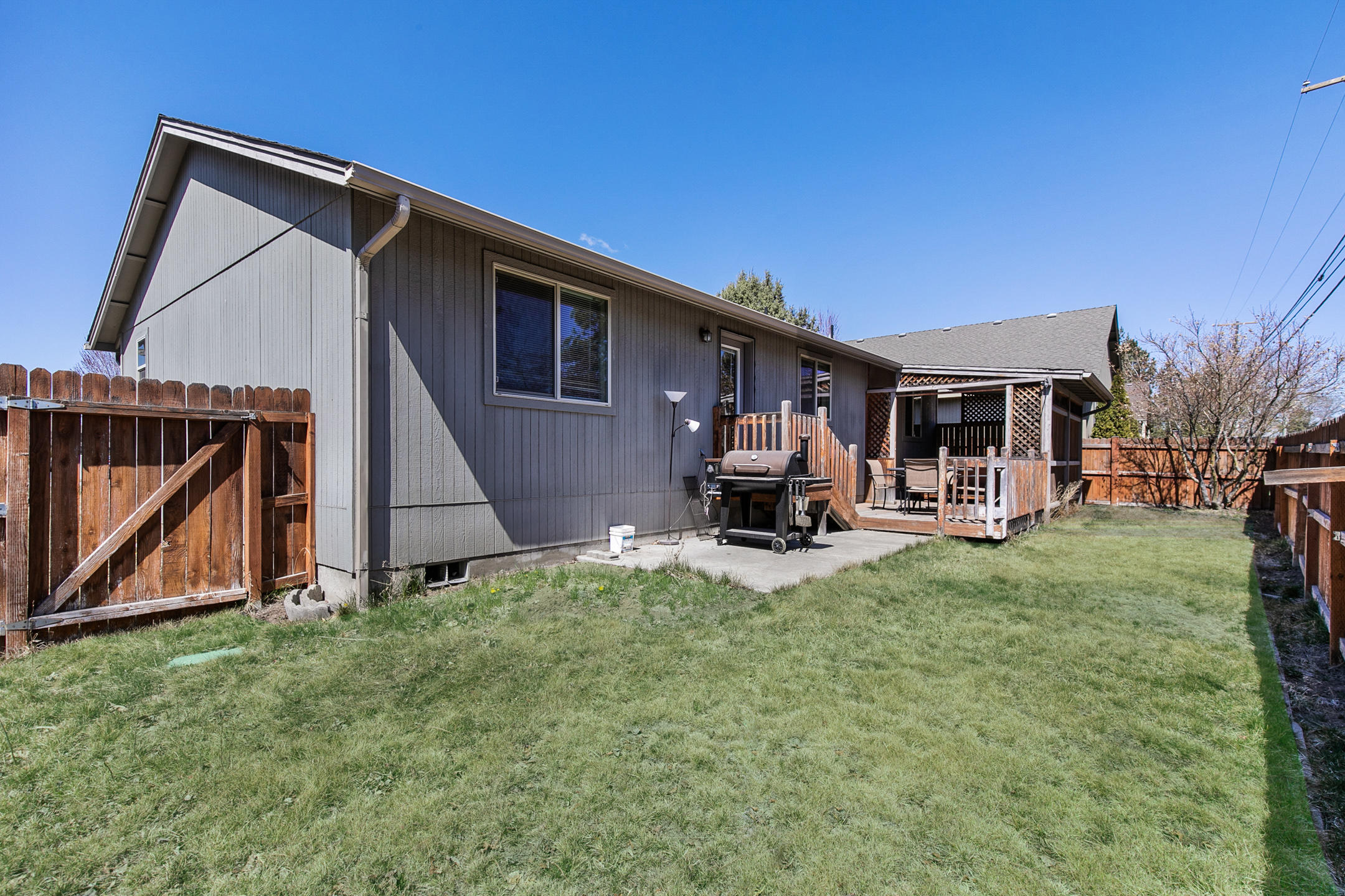 20566 Prospector Loop Bend, OR 97702 - Photo 15 of 16 015