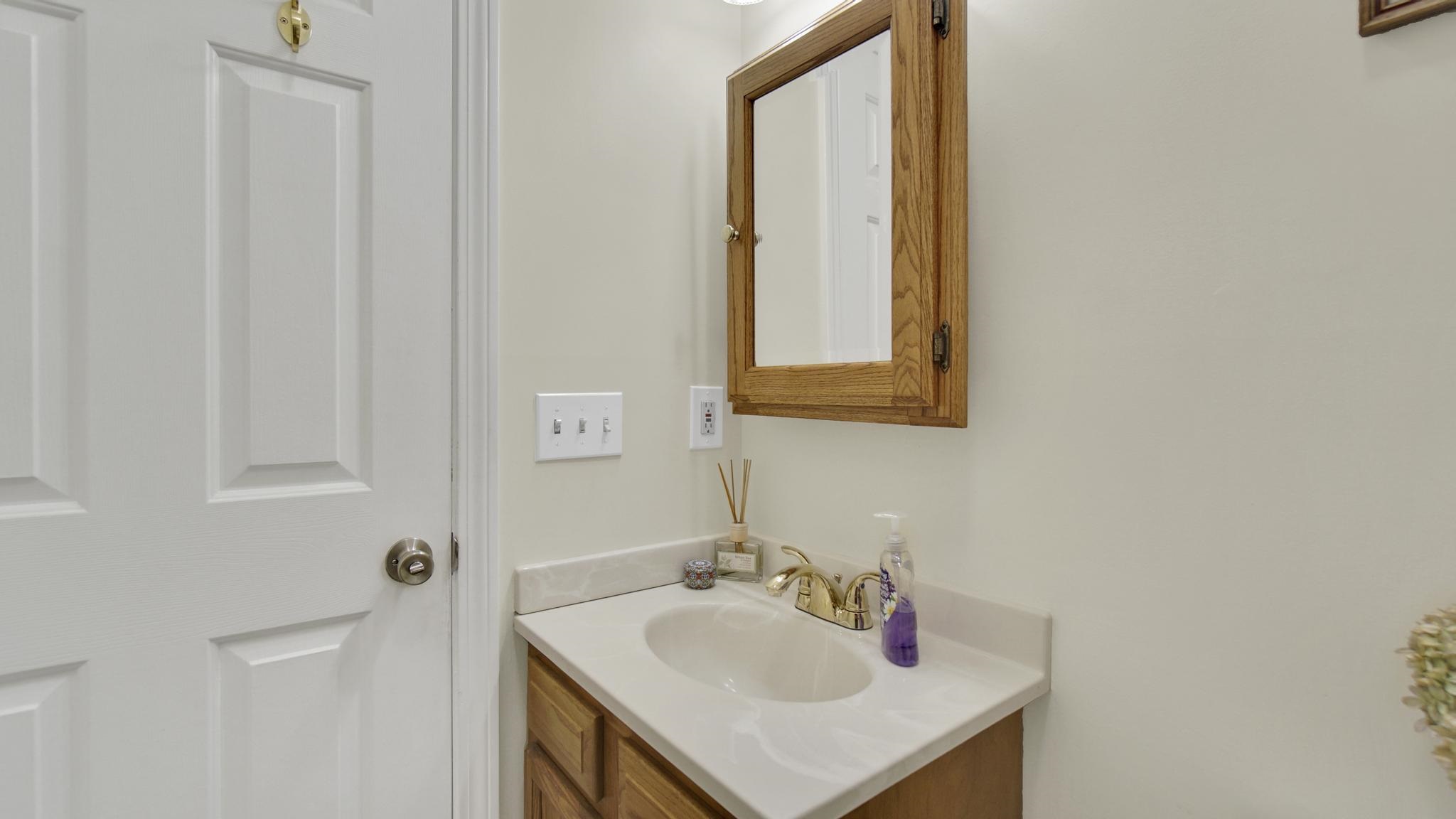 54 Starbird Road, Unit E Jericho, VT 05465 - Photo 14 of 31