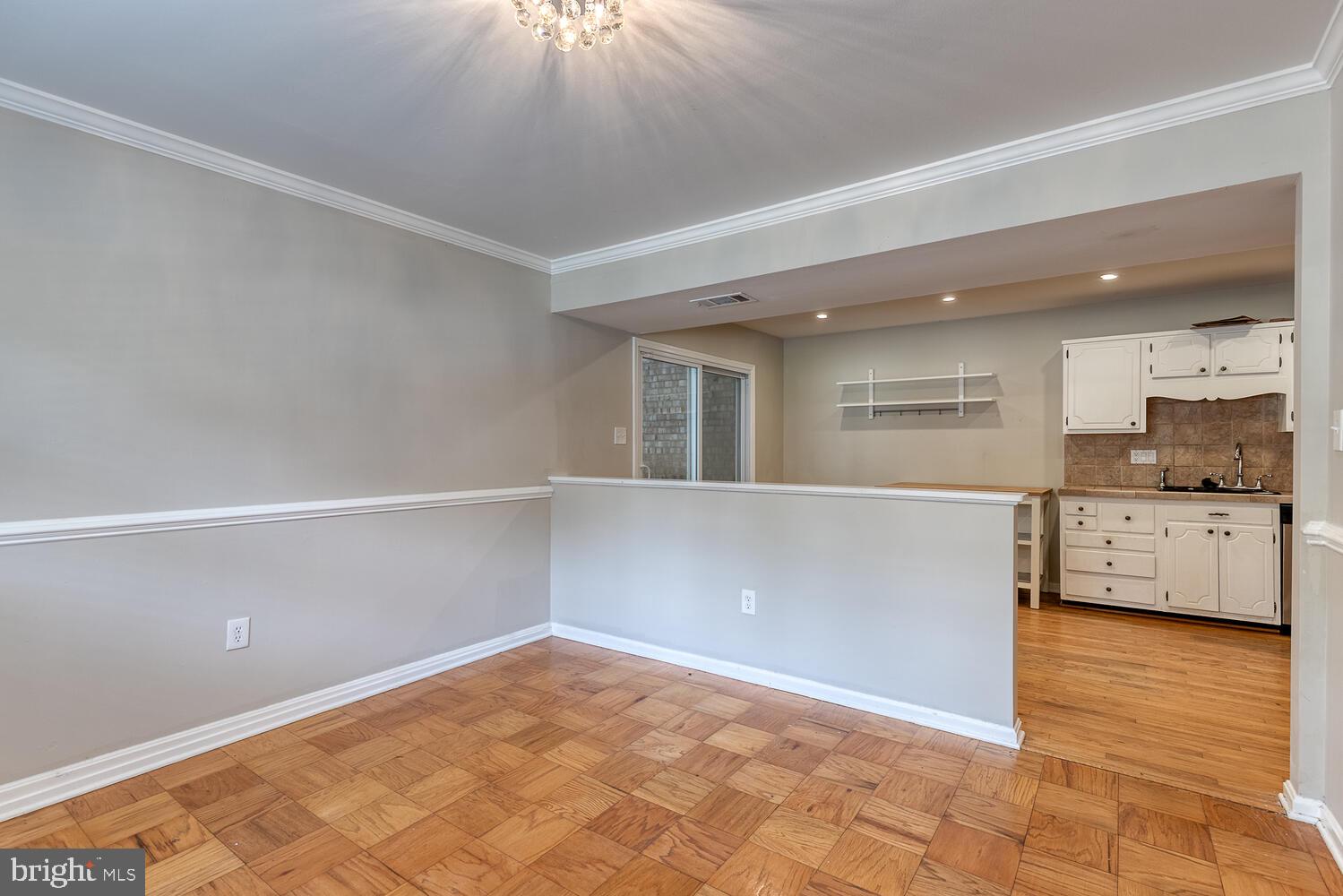 6604 Huntsman Boulevard Springfield, VA 22152 - Photo 10 of 33