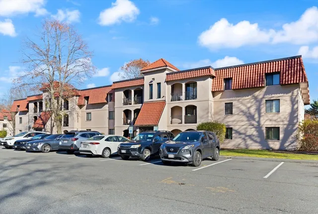 $225,000 | 685 Oak Street, Unit 139, Brockton, MA 02301