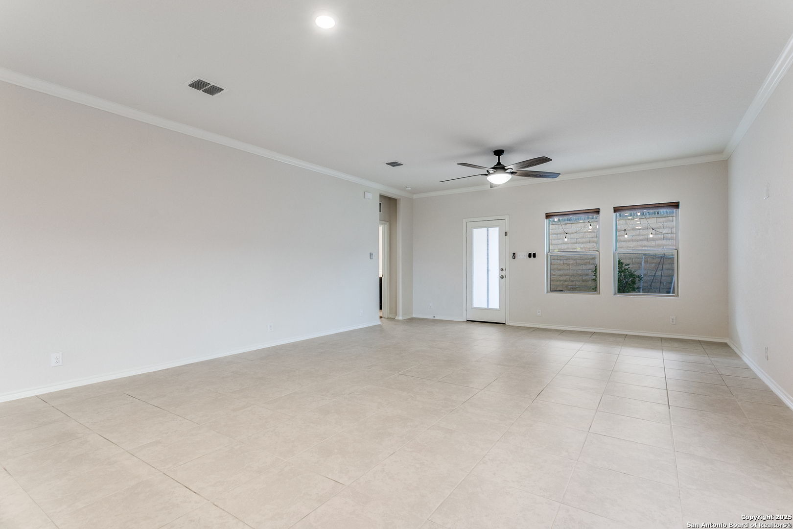 12445 Vista Rim San Antonio, TX 78233 - Photo 13 of 33