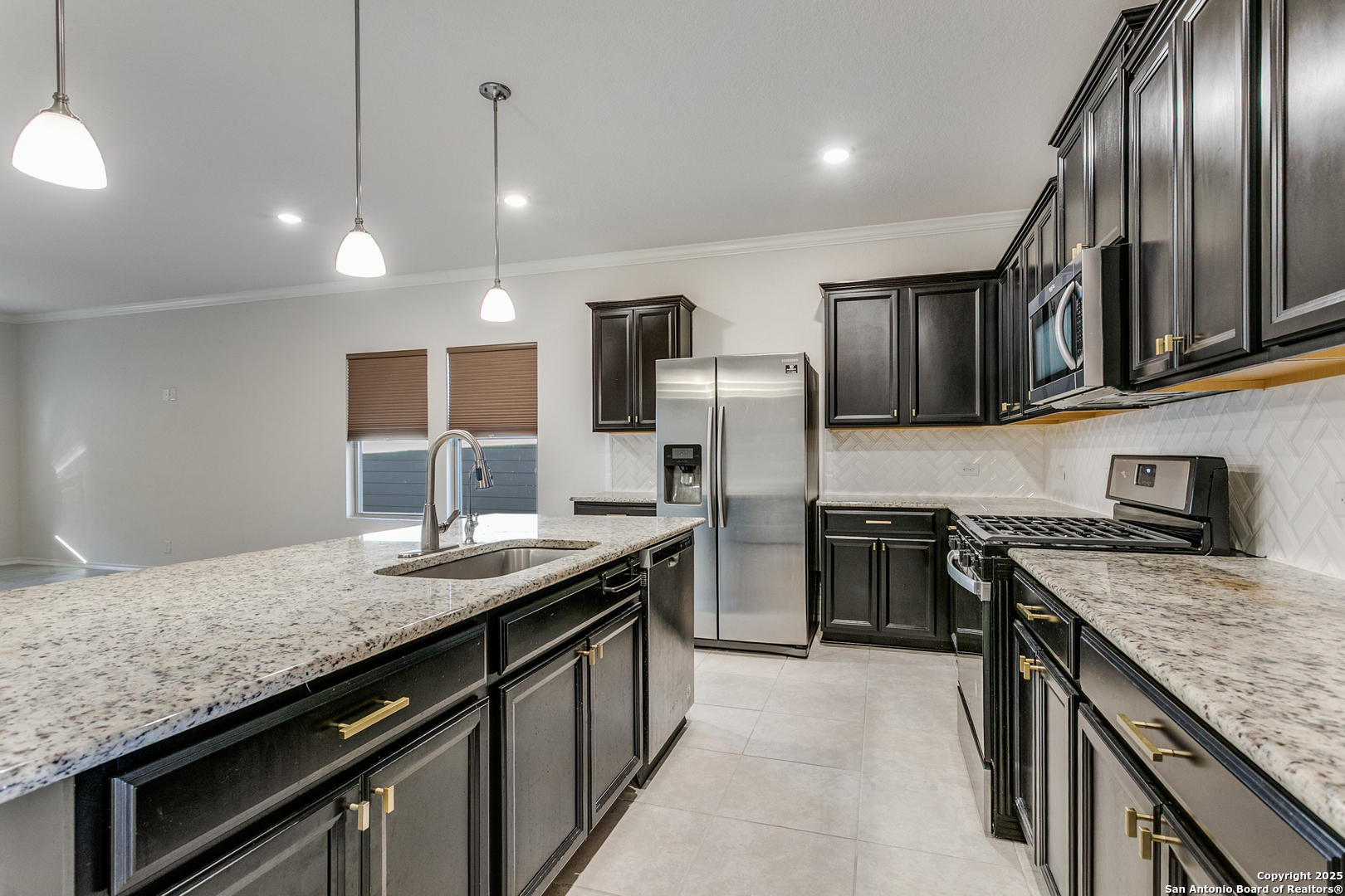 12445 Vista Rim San Antonio, TX 78233 - Photo 19 of 33