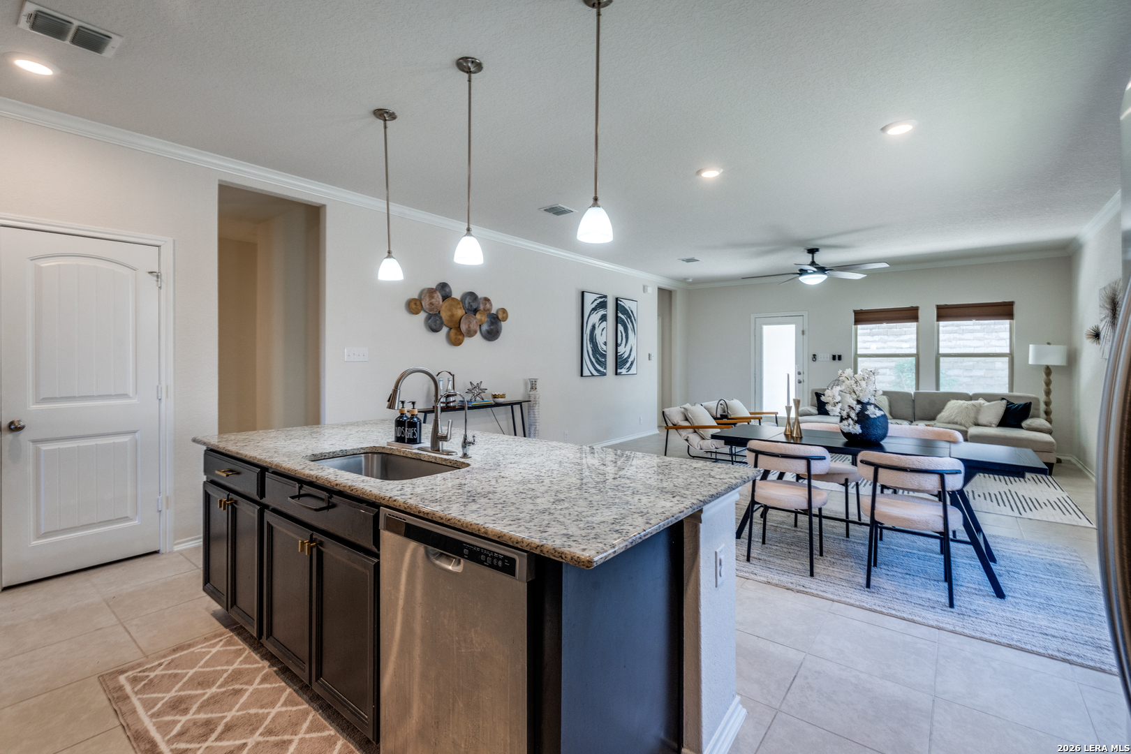 12445 Vista Rim San Antonio, TX 78233 - Photo 4 of 33