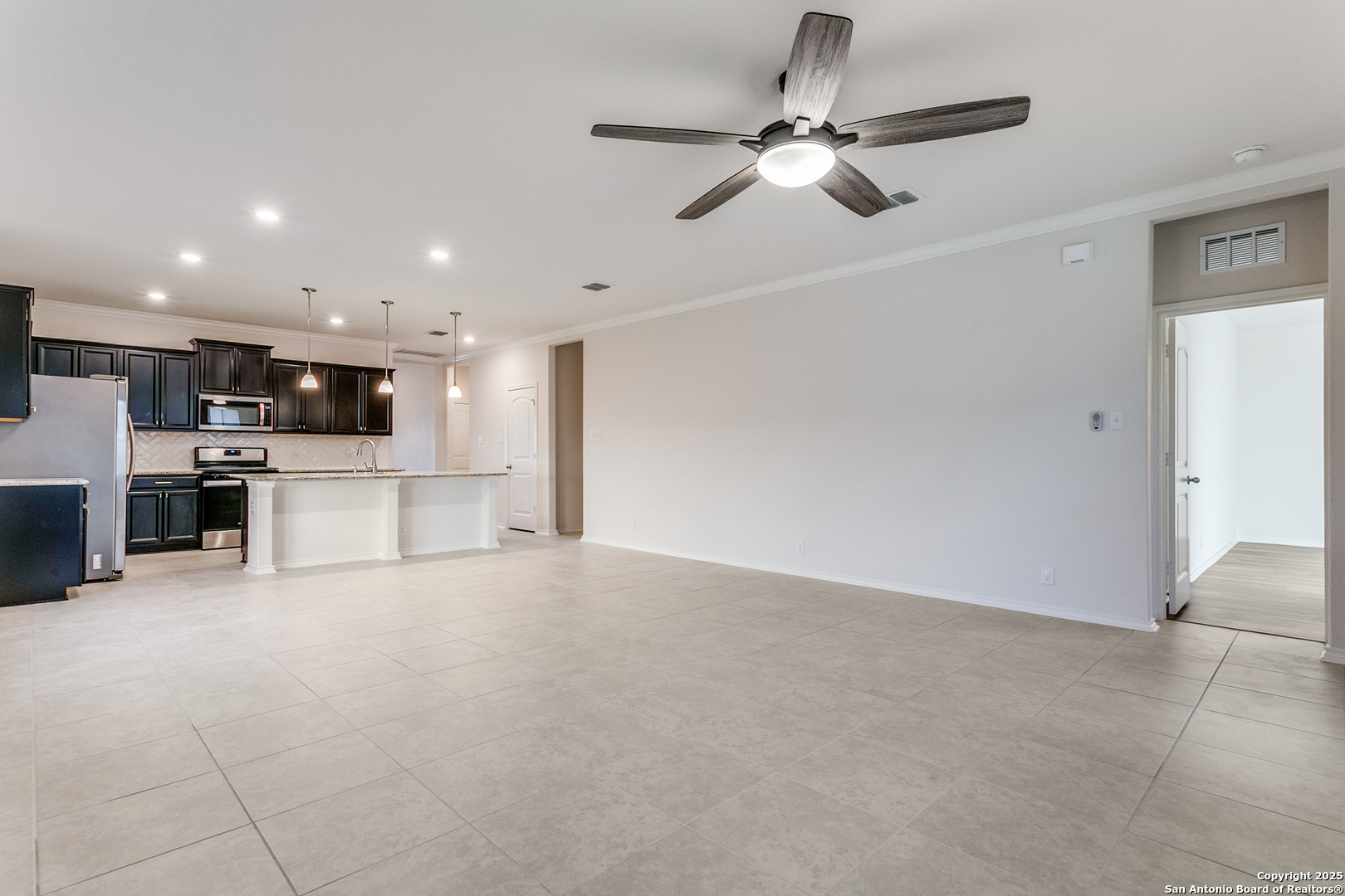 12445 Vista Rim San Antonio, TX 78233 - Photo 6 of 25