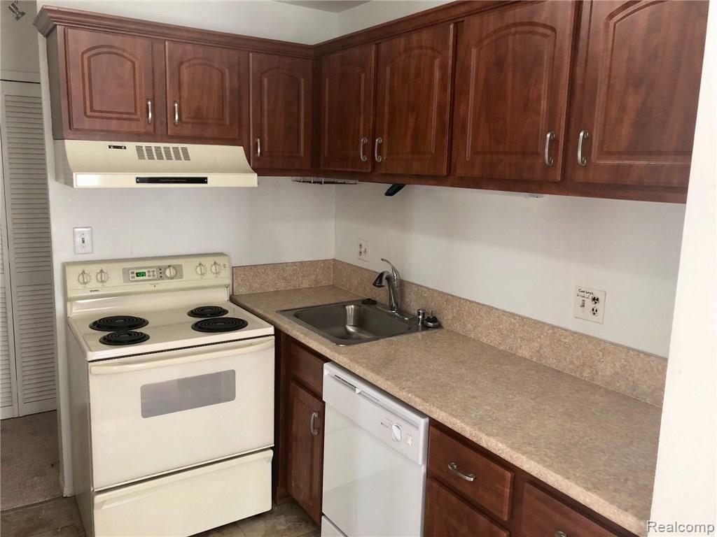 30268 Southfield Road, Unit 230 Southfield, MI 48076 - Photo 5 of 11