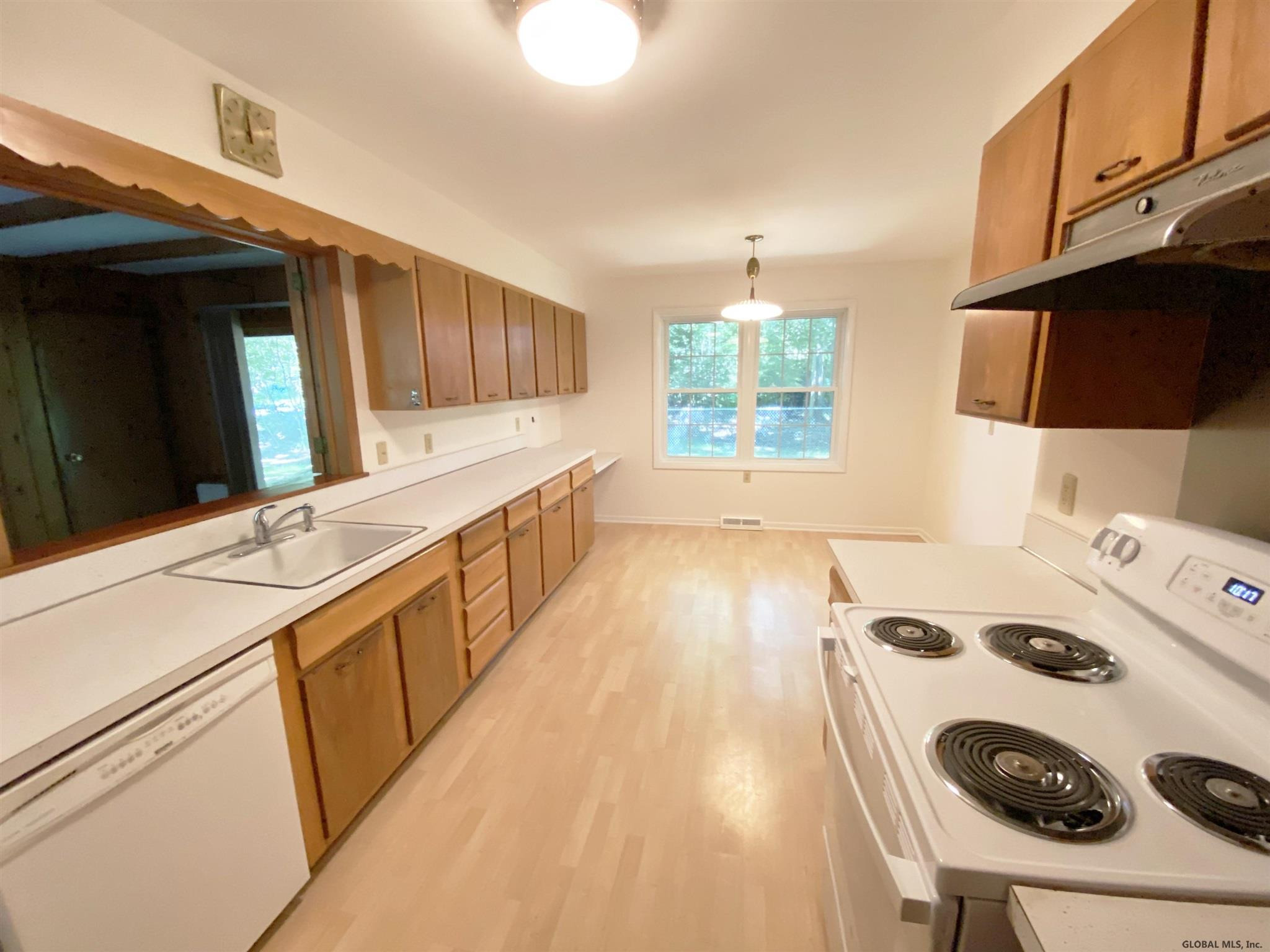 66 Mosher Road Bethlehem, NY 12054 - Photo 3 of 80 Photo 3