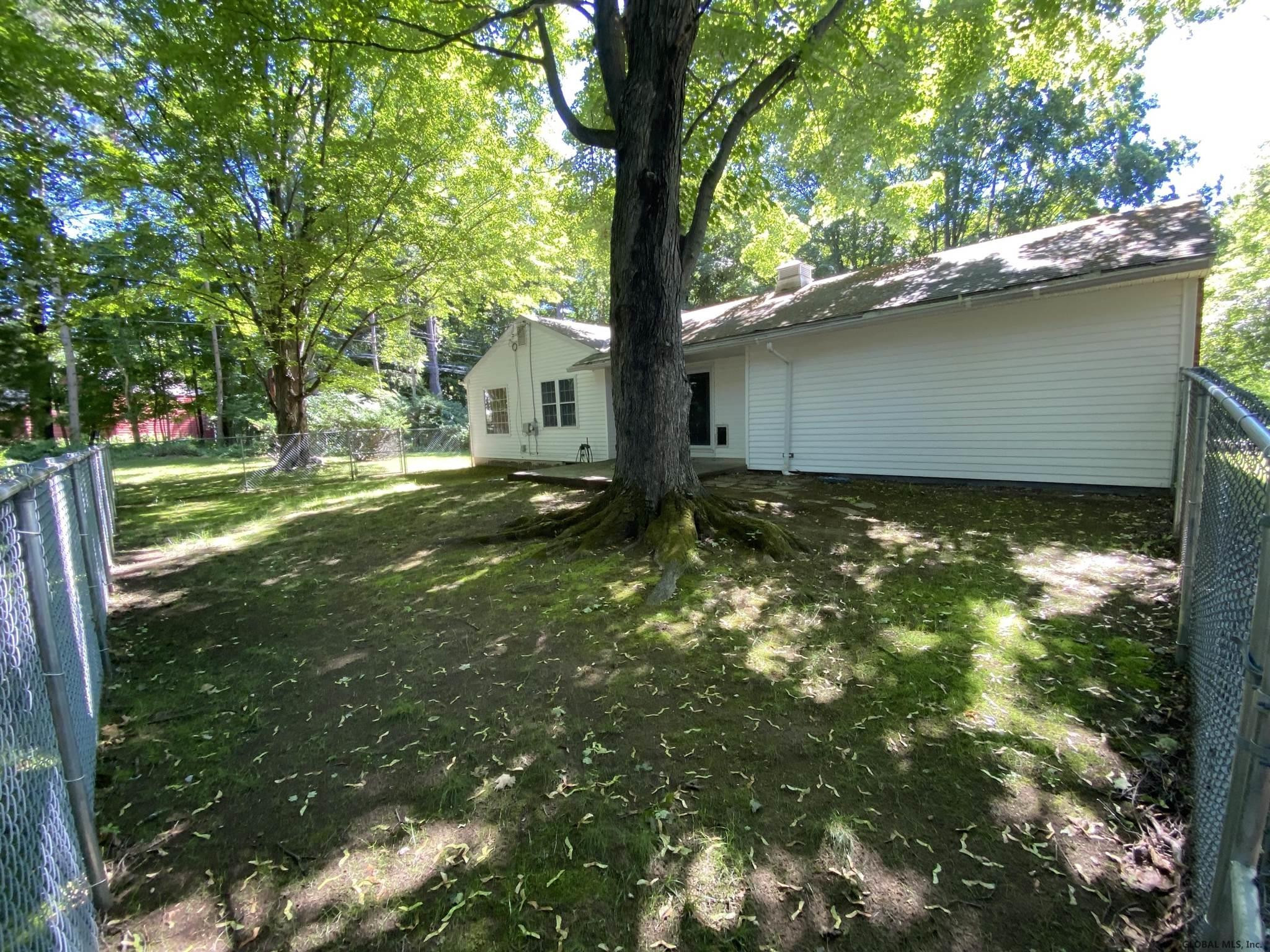 66 Mosher Road Bethlehem, NY 12054 - Photo 8 of 80 Photo 8