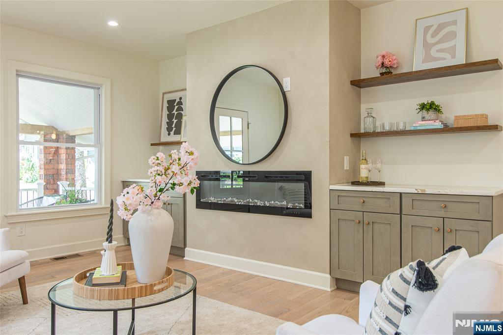 181 Valley Road Montclair, NJ 07042 - Photo 7 of 33