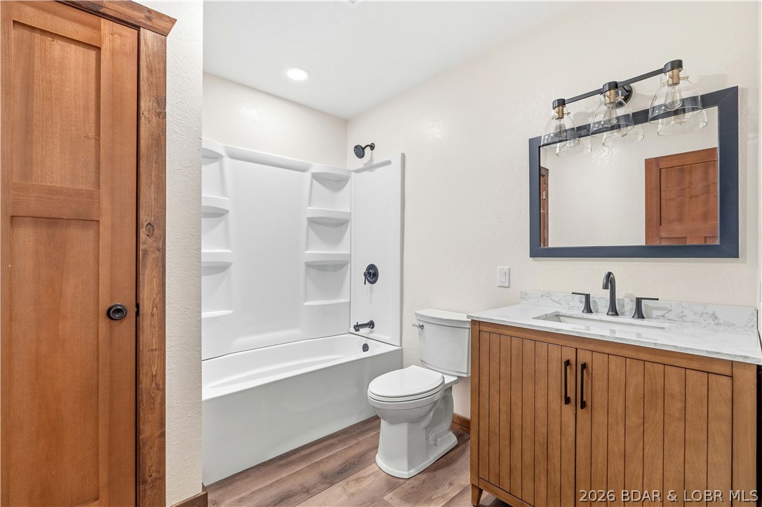 41 Howe Road Eldon, MO 65026 - Photo 26 of 94 New remodeled guest bathroom with new vanity, tub/