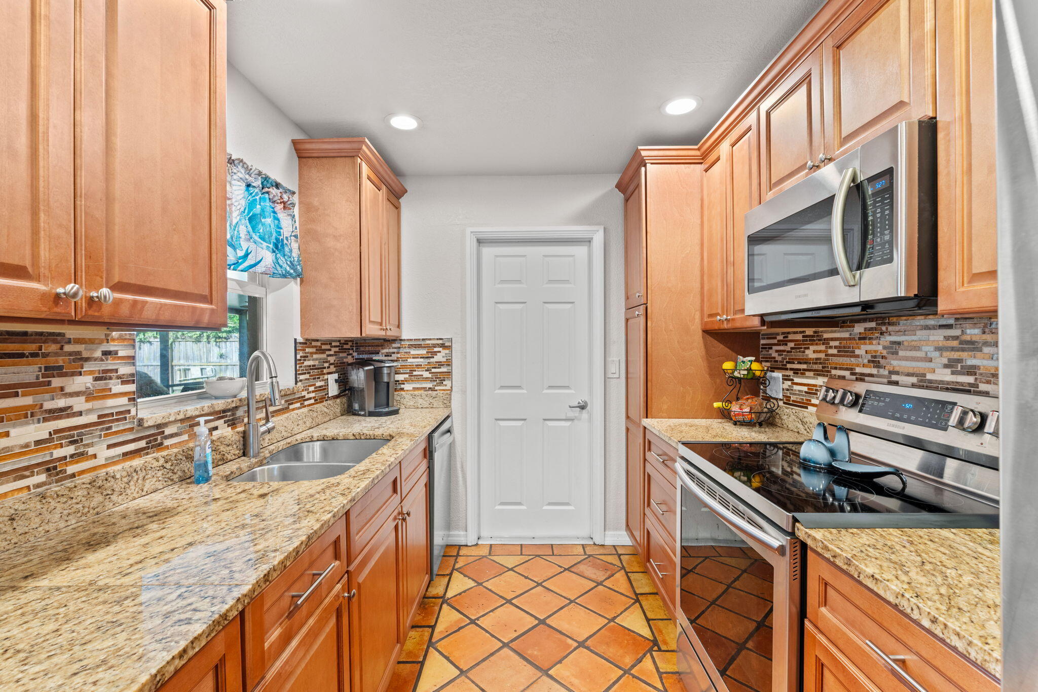 6537 Monmouth Road West Palm Beach, FL 33413 - Photo 12 of 34 12-web-or-mls-A7404275